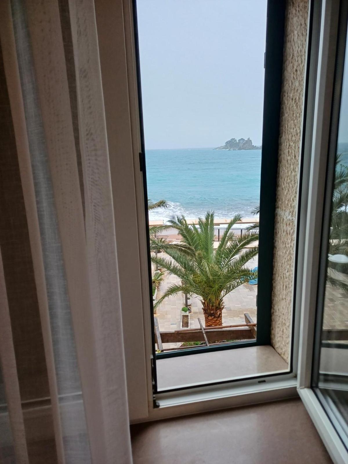 Apartments Adria Petrovac Exterior photo
