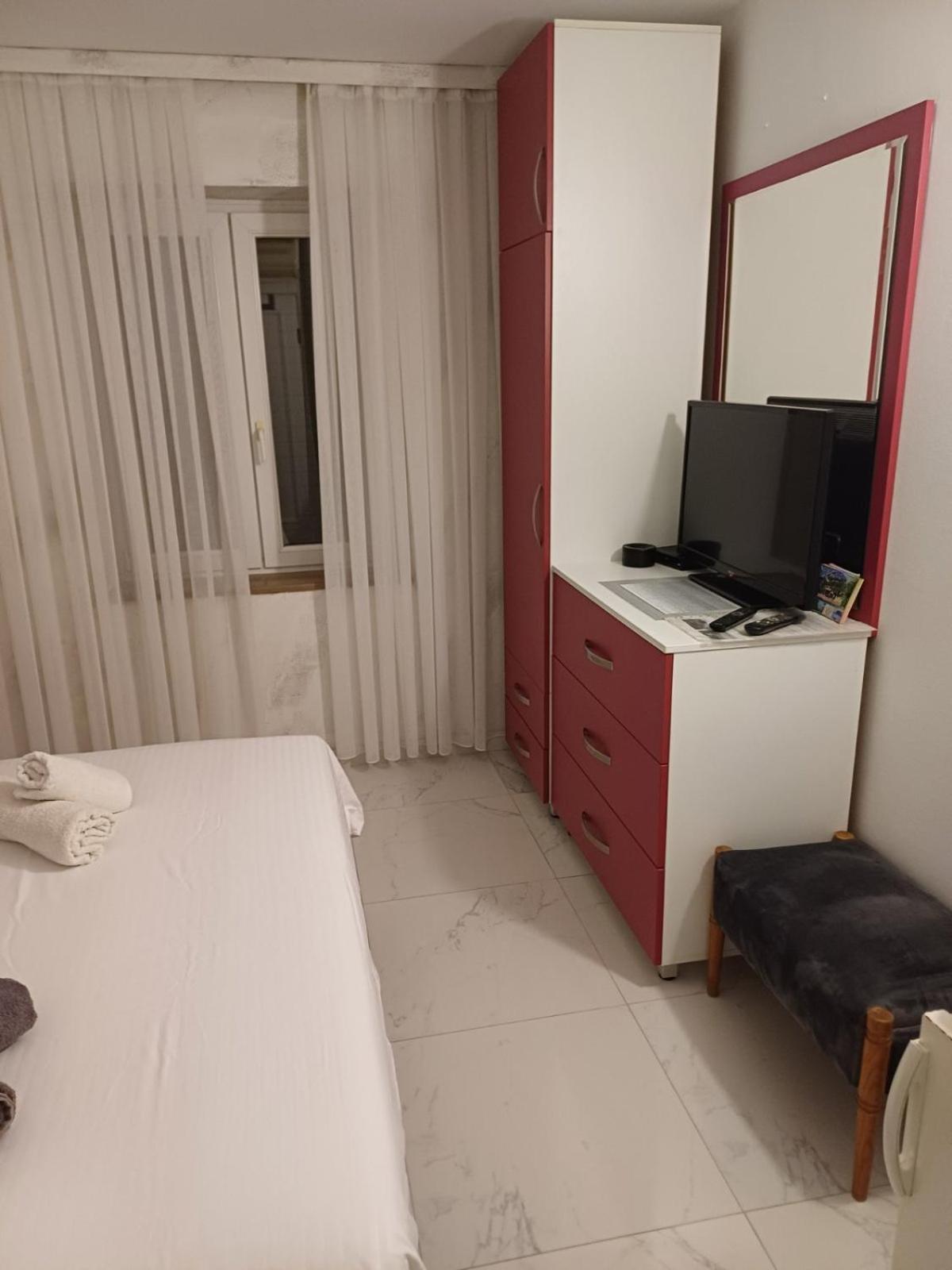 Apartments Adria Petrovac Exterior photo
