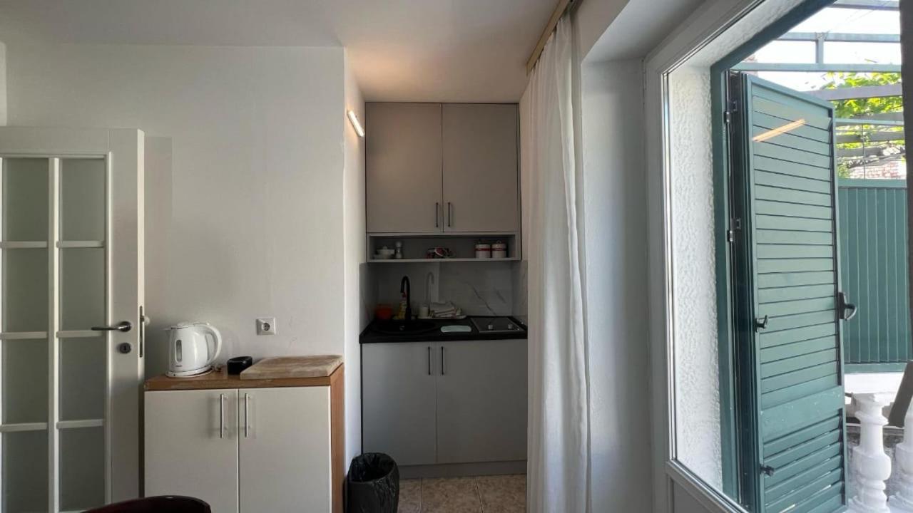 Apartments Adria Petrovac Exterior photo