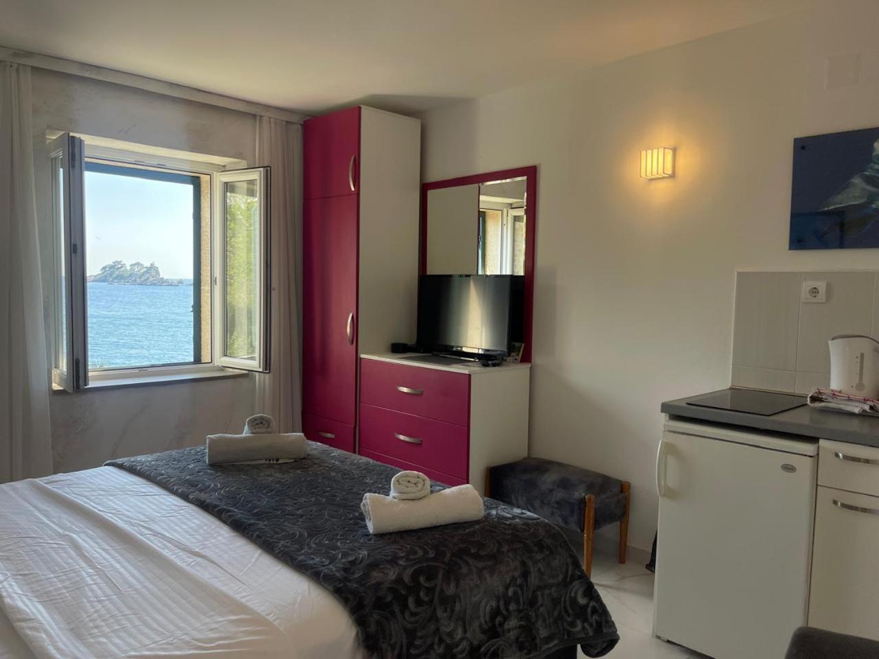 Apartments Adria Petrovac Exterior photo